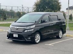 Photo of the vehicle Toyota Vellfire