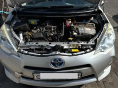 Сүрөт унаа Toyota Prius c