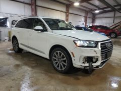 Сүрөт унаа Audi Q7