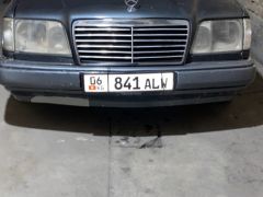 Сүрөт унаа Mercedes-Benz W124