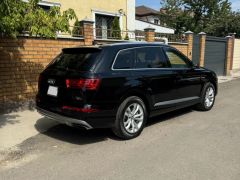 Photo of the vehicle Audi Q7