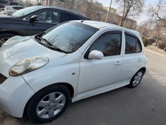 Photo of the vehicle Nissan March