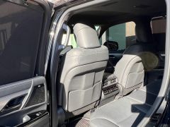 Photo of the vehicle Lexus LX