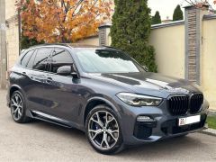 Photo of the vehicle BMW X5