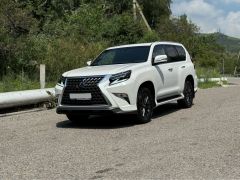 Photo of the vehicle Lexus GX