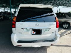 Photo of the vehicle Lexus GX