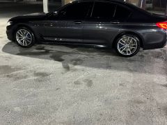 Photo of the vehicle BMW 5 Series