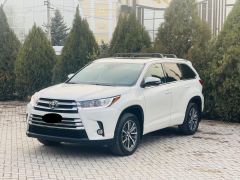 Photo of the vehicle Toyota Highlander