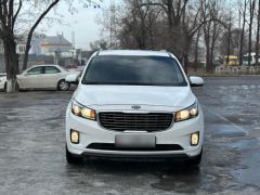 Photo of the vehicle Kia Carnival