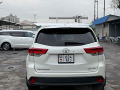 Сүрөт унаа Toyota Highlander