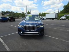 Photo of the vehicle BMW X7