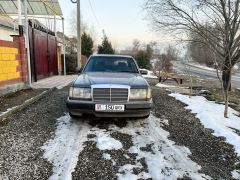 Сүрөт унаа Mercedes-Benz W124