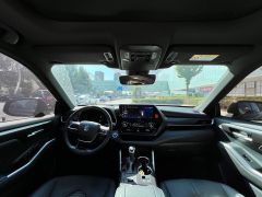 Фото авто Toyota Crown Kluger