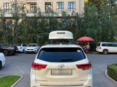 Сүрөт унаа Toyota Highlander