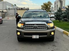 Сүрөт унаа Toyota Sequoia