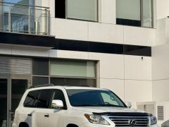 Photo of the vehicle Lexus LX