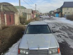 Сүрөт унаа Mercedes-Benz W124