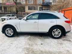 Photo of the vehicle Infiniti FX