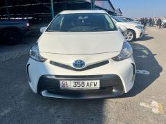 Фото авто Toyota Prius v (+)