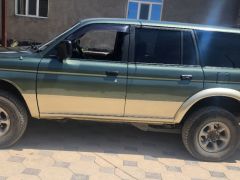 Сүрөт унаа Mitsubishi Challenger