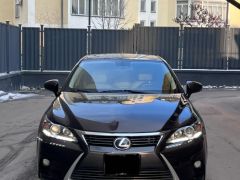 Photo of the vehicle Lexus CT