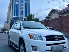 Сүрөт унаа Toyota RAV4