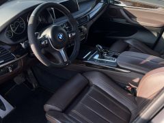 Photo of the vehicle BMW X5