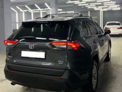 Сүрөт унаа Toyota RAV4