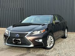 Photo of the vehicle Lexus ES