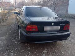 Photo of the vehicle BMW 5 Series