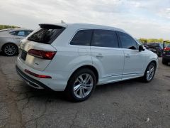 Photo of the vehicle Audi Q7