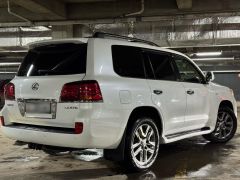 Photo of the vehicle Lexus LX