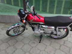 Photo of the vehicle Honda CB 125