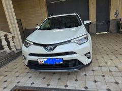 Сүрөт унаа Toyota RAV4