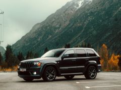 Сүрөт унаа Jeep Grand Cherokee SRT8