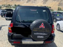 Сүрөт унаа Mitsubishi Pajero