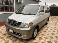 Сүрөт унаа Toyota HiAce