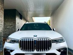 Фото BMW X7  2019