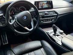 Photo of the vehicle BMW 5 Series