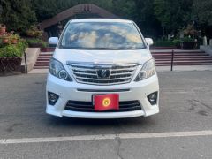 Фото авто Toyota Alphard