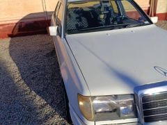 Photo of the vehicle Mercedes-Benz W124