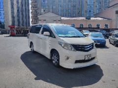 Сүрөт унаа Toyota Alphard