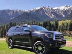 Сүрөт унаа Toyota Sequoia