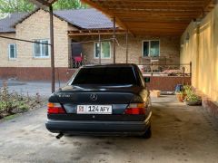 Photo of the vehicle Mercedes-Benz W124