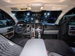 Сүрөт унаа Toyota Sequoia