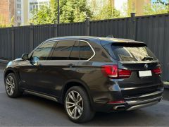 Photo of the vehicle BMW X5