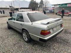 Сүрөт унаа Mercedes-Benz W124