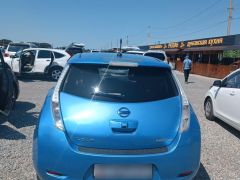 Сүрөт унаа Nissan Leaf