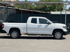 Photo of the vehicle Toyota Tundra