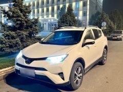 Сүрөт унаа Toyota RAV4